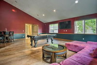 Large Home with Hot Tub Walk to Lake Michigan