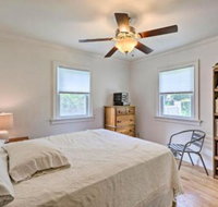 Hamptons Bay Home on Shinnecock Bay w / Yard - Accommodation Los Angeles