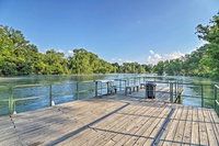 NEW Riverfront Heber Springs Retreat w / Dock Access