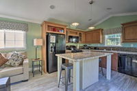 Charming Lake Eloise Home w / Boat Ramp Access