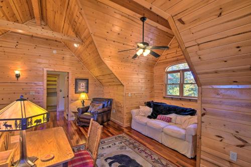 Year Round Mountain Views Hideaway W / Hot Tub - thumb 2