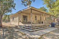 Lake Travis Home w / Terrace Walk to Park