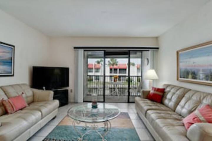 Runaway Bay Resort By BBG - thumb 0