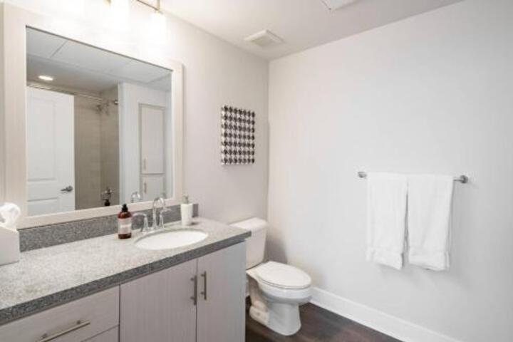 WanderJaunt Matisse 2BR Downtown Phoenix - thumb 5