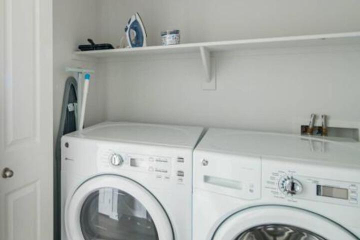 WanderJaunt Matisse 2BR Downtown Phoenix - thumb 6