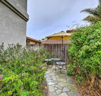 Ocean Escape with Deck Near Beach  Wineries - Accommodation Los Angeles