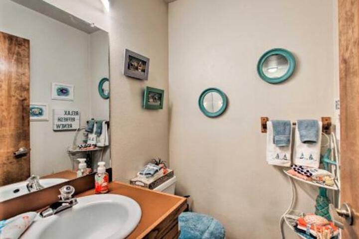 Lakefront Fort Collins Townhome 3 Mi To CSU! - thumb 5