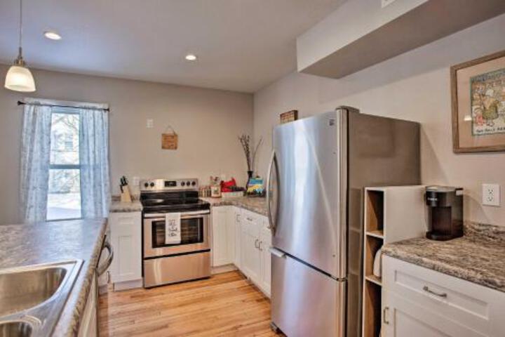 Calm Menomonie Retreat Great For Families! - thumb 0