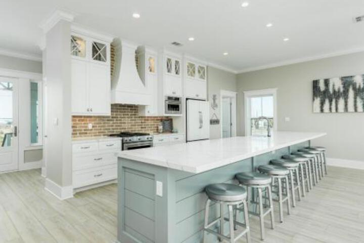 New Listing! Spacious Brand New Beach Home Home - thumb 3