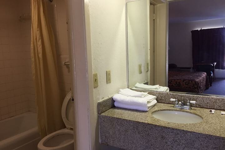 Ashburn Inn & RV Park - thumb 3