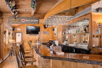 Black Mountain Lodge by Mw