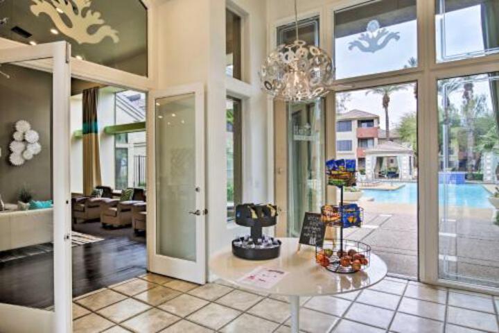 Chic Condo W / Pool 3 Mi To Downtown Phoenix! - thumb 5