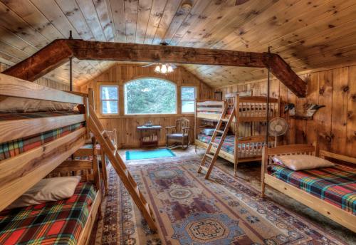 Ark Gull Pond Home With Walk In Area To The Water - thumb 4