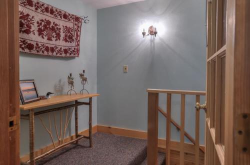 Ark Gull Pond Home With Walk In Area To The Water - thumb 6