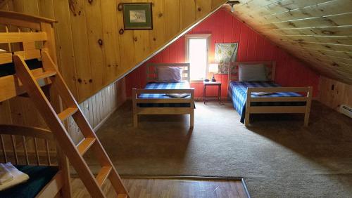 Alpine Meadows Lodge Beautiful Home On 7 Acres Of Land Just A Mile From Main Street - thumb 6