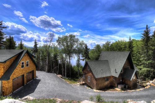 Beach Front Retreat Private Home On Mooselookmeguntic Lake - thumb 0