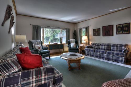 Beach Front Retreat Private Home On Mooselookmeguntic Lake - thumb 6