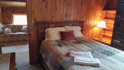 Butler House Spacious Log Home Nestled In The Woods - thumb 2