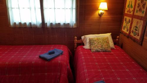 Gray Wulff This Rustic Camp Sits On The Shore Of Quimby Pond - thumb 4