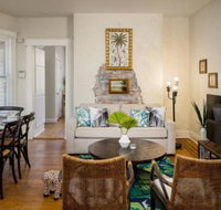 1858 Edgeland Avenue Unit One - Accommodation Los Angeles