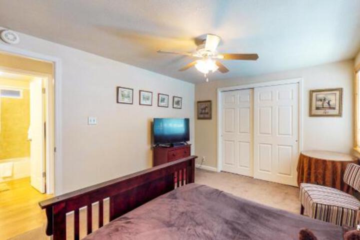 Charming Tahoe Chalet - thumb 3