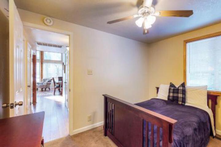 Charming Tahoe Chalet - thumb 5