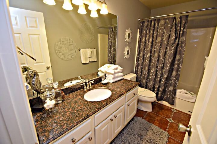 Three Cs 101 2 Bedroom Condo - thumb 5