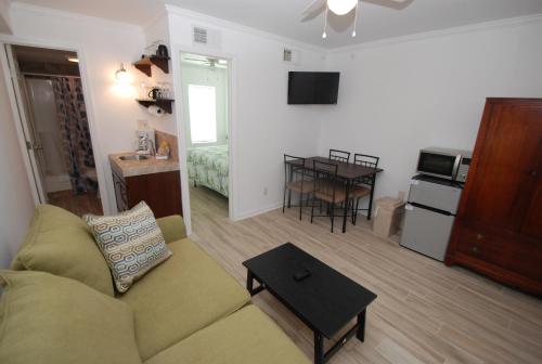 Beachview 216 By RedAwning - thumb 1