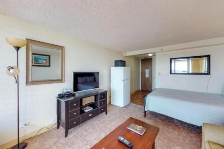 Island Colony #3917 - thumb 1