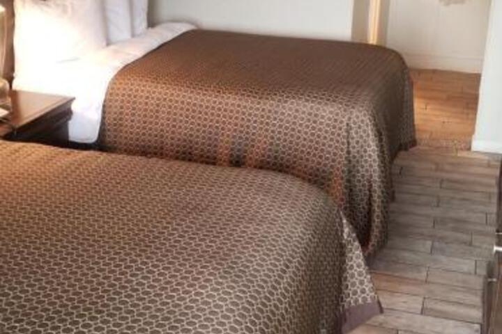 Ocean Waves Hotel - thumb 4