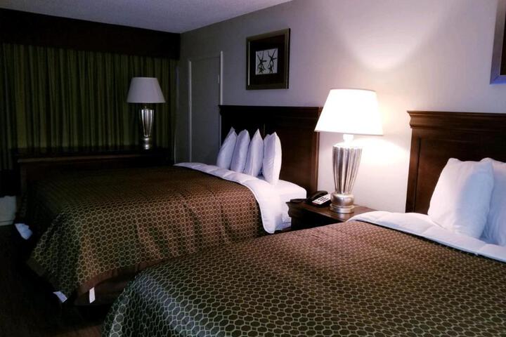 Ocean Waves Hotel - thumb 2