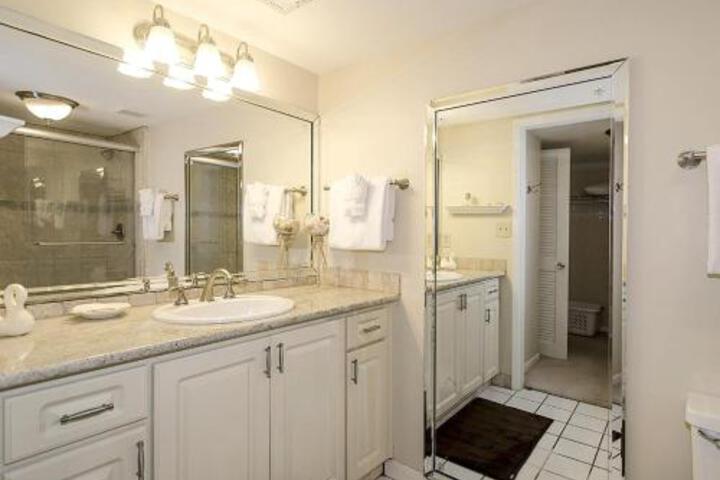 Shoreline Towers 2052 By RealJoy Vacations - thumb 1