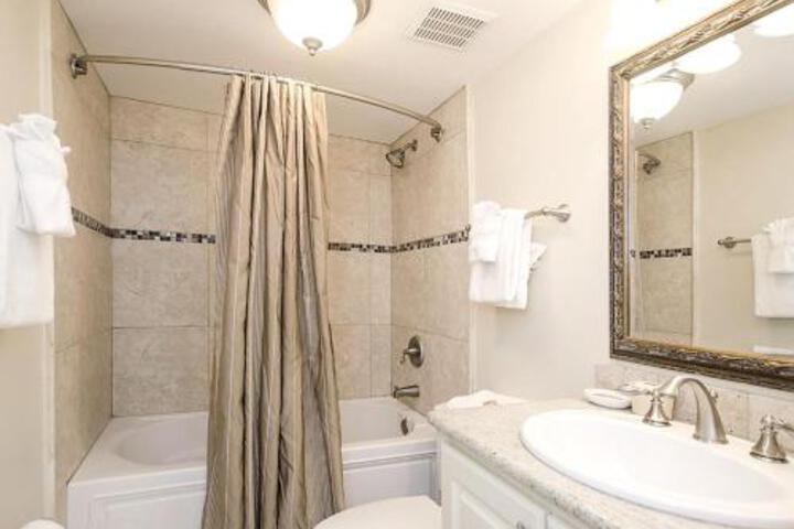 Shoreline Towers 2052 By RealJoy Vacations - thumb 2