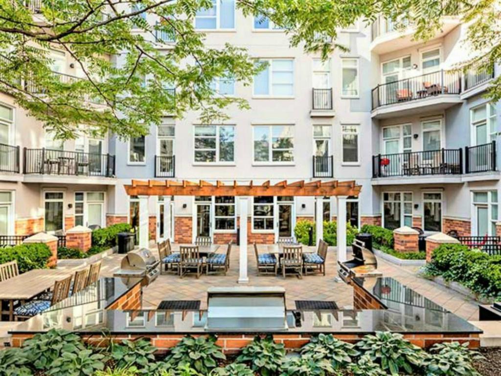 Montclair | Spacious Studio | Steps 2 NYC - thumb 5