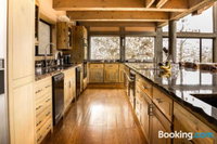 Galen Mt Accommodation Los Angeles