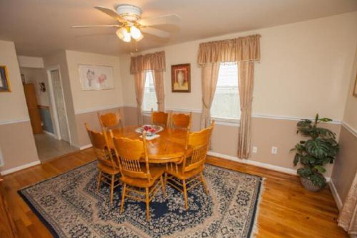 Loraines Retreat Home - thumb 6