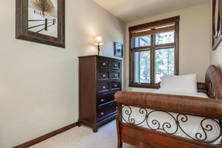 Solstice 15 - thumb 1