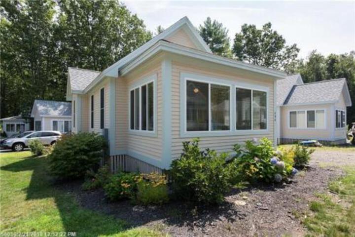 Cottage 404 Two Bedroom 1 Bathroom Cottage Next To Clubhouse & Pools Golf Cart Included - thumb 0