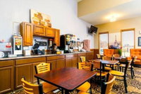 Super 8 by Wyndham Burlington