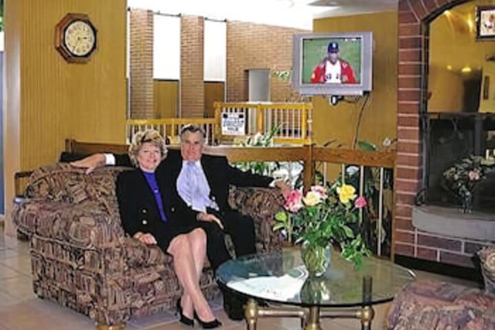 Airport Inn Hotel - thumb 5