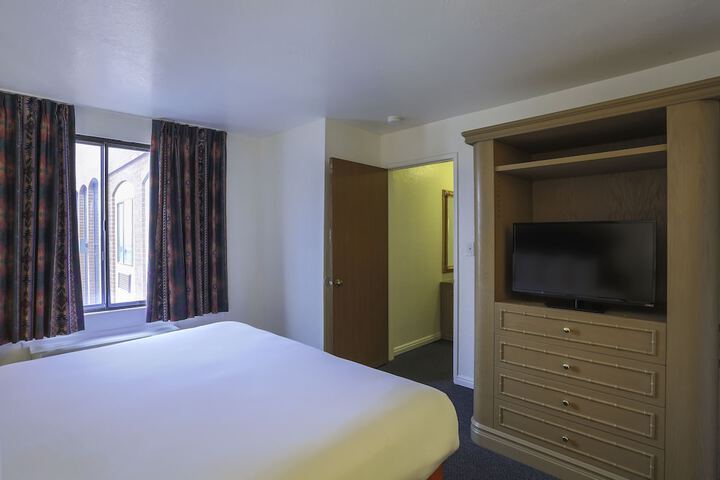 Airport Inn Hotel - thumb 7