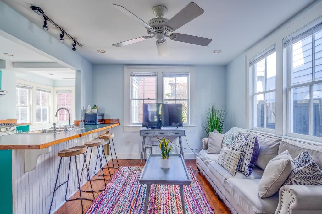 King Street Home Walk Everywhere! - thumb 4