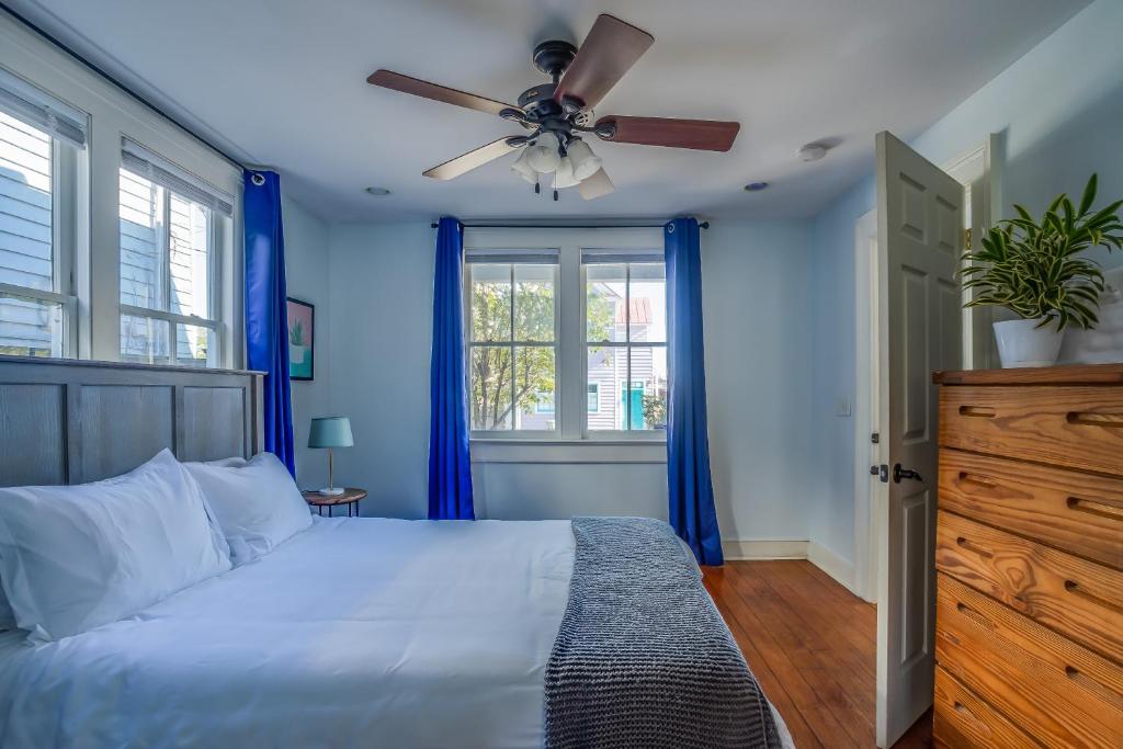 King Street Home Walk Everywhere! - thumb 3