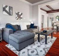 Gladstone Victorian Villa - Accommodation Los Angeles