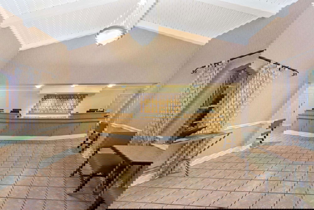 La Quinta Inn By Wyndham New Orleans Causeway - thumb 5