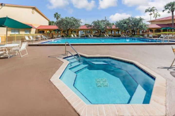 La Quinta Inn By Wyndham Ft. Lauderdale Northeast - thumb 0