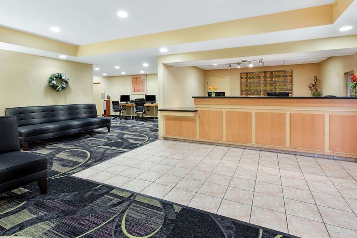 La Quinta Inn By Wyndham Ft. Lauderdale Northeast - thumb 6