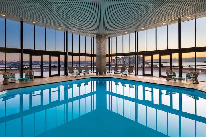 Boston Marriott Long Wharf - thumb 2