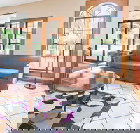 Super 8 by Wyndham Atchison - Accommodation Los Angeles