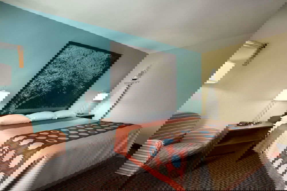 Super 8 By Wyndham Mt. Vernon IL - thumb 2